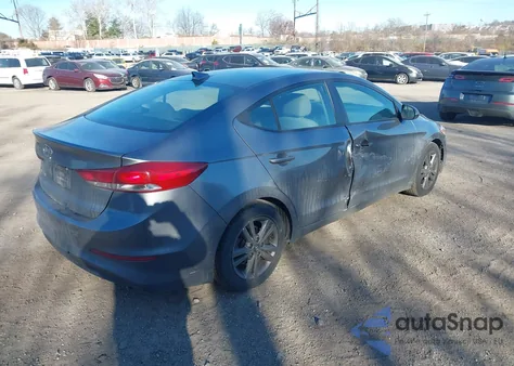 2018 Hyundai Elantra Sel z USA, uszkodzony, nr VIN 5NPD84LF2JH326792